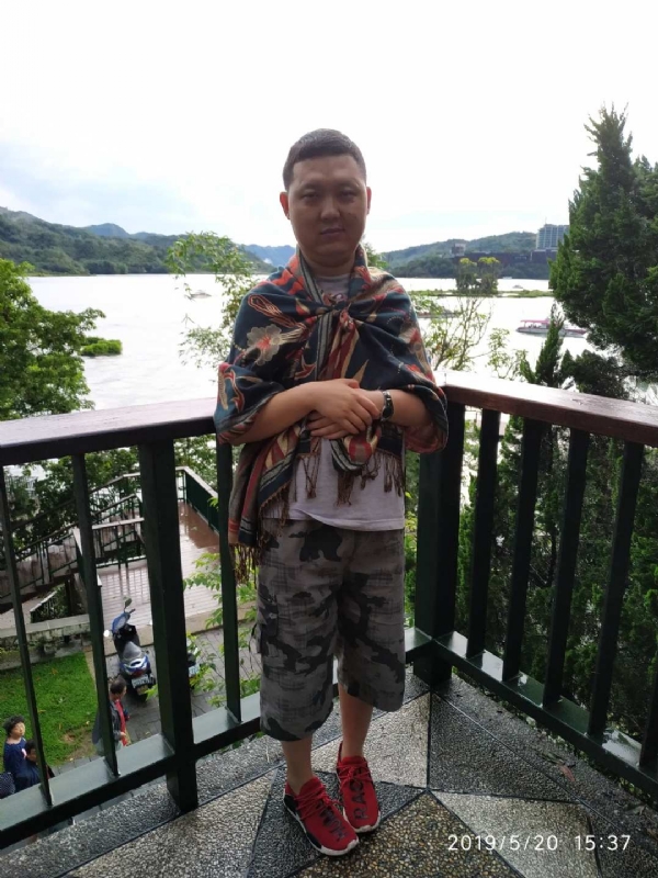 爱情里的俩个人的第一张照片--连城相亲网