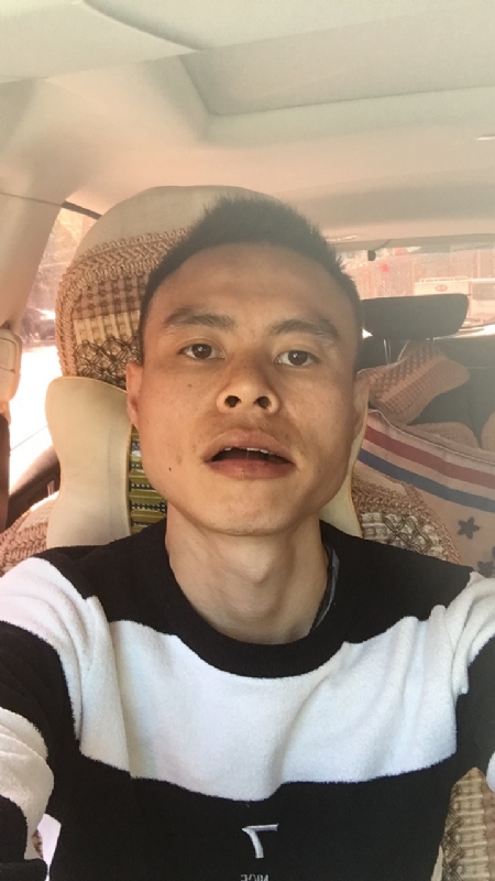 小何的第一张照片--连城相亲网