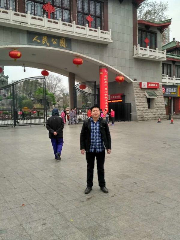 在奋斗的第一张照片--连城相亲网