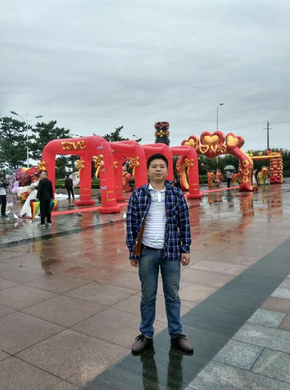 在奋斗的第三张照片--连城相亲网