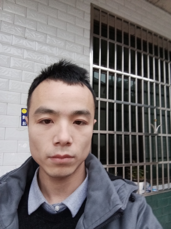 笑得那么开心的第二张照片--连城相亲网