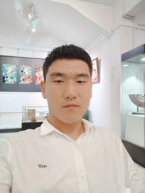 自律人生的第一张照片--连城相亲网