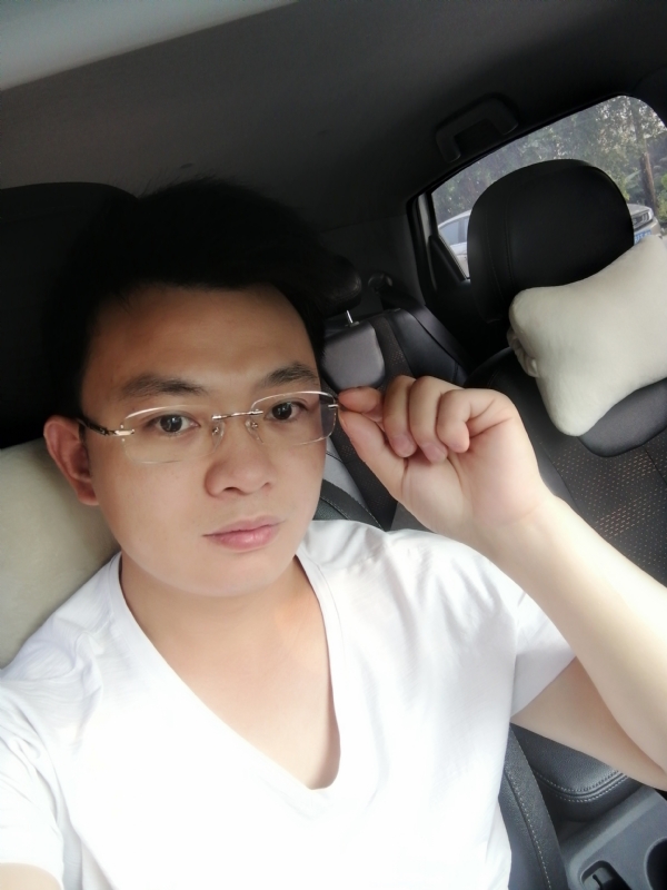 幸福的拥抱的第二张照片--连城相亲网