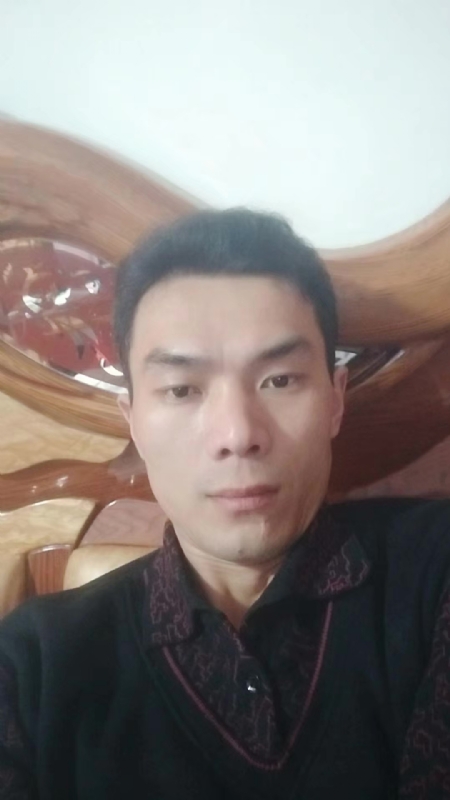 错把真心喂了狗的第四张照片--连城相亲网