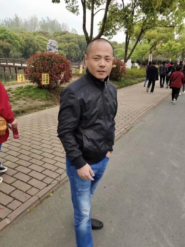 傻子的第一张照片--连城相亲网