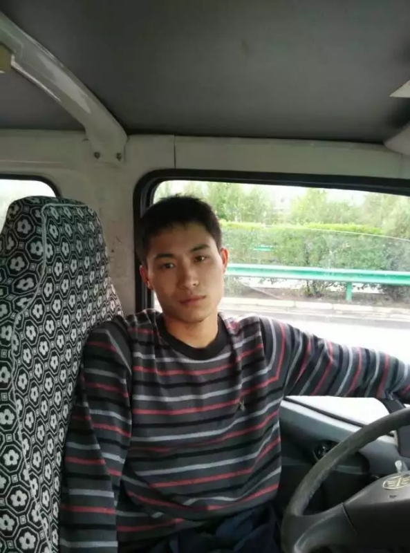桦树林的第一张照片--连城相亲网
