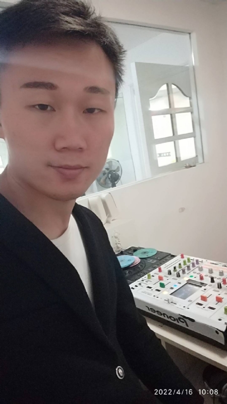 林锋的第一张照片--连城相亲网