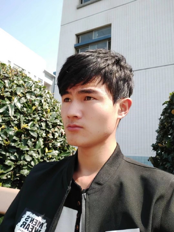 阳光男孩的第四张照片--连城相亲网