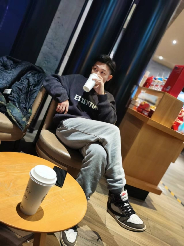 LAZY的第一张照片--连城相亲网