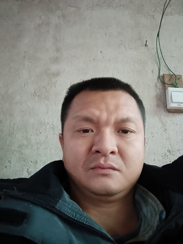 兰成龙的第二张照片--连城相亲网