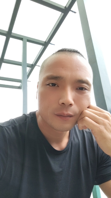 伯爵的第三张照片--连城相亲网
