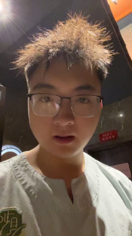 成熟稳重的男士的第一张照片--连城相亲网