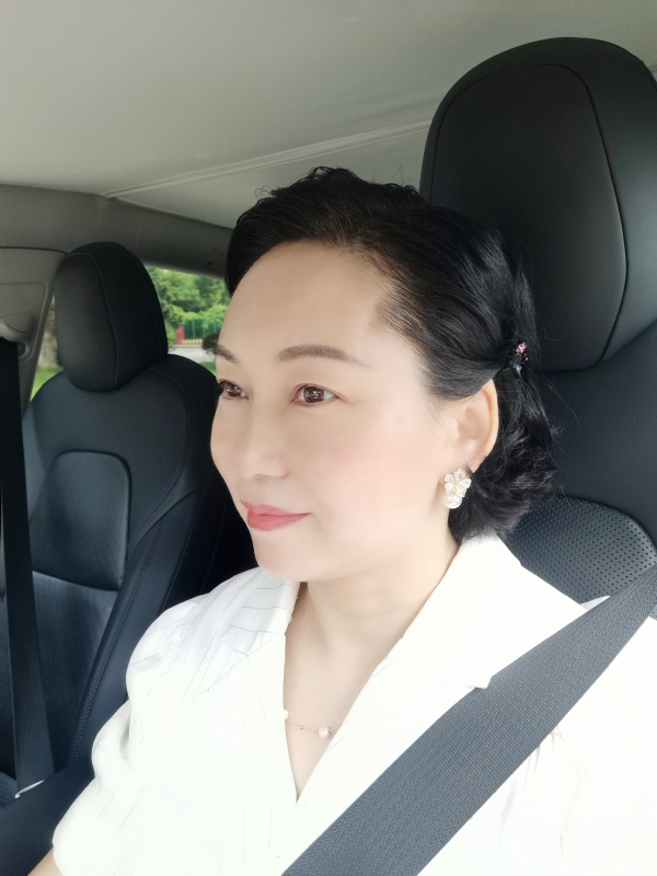 铿锵玫瑰的第一张照片--连城相亲网